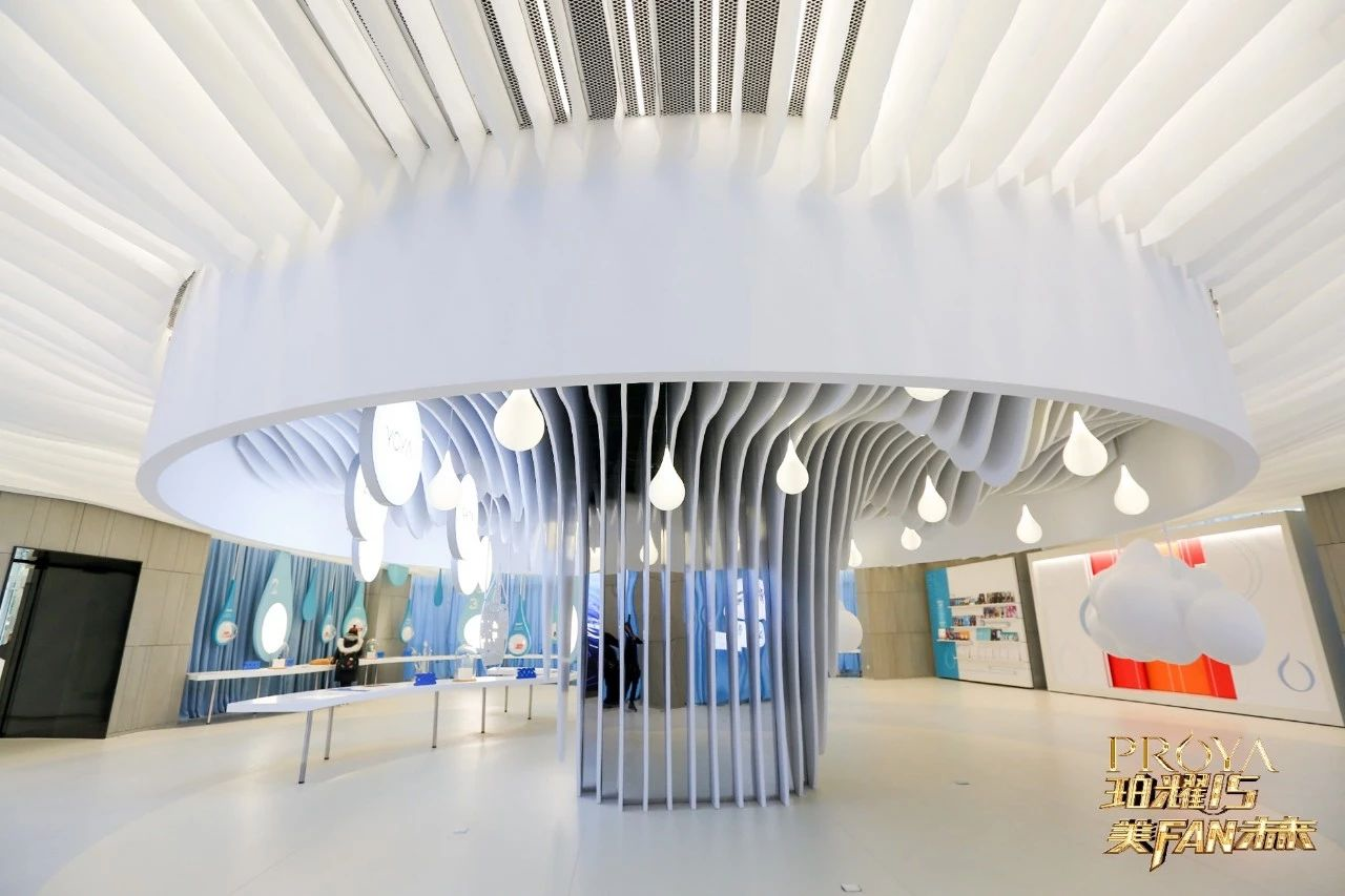 1548917056846371ICiJ.png blob.png